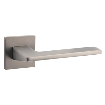 2533-rucka-dvernaia-code-deco-na-kvadratnom-osnovanii-h-30134-a-grf-grafit-td-185263